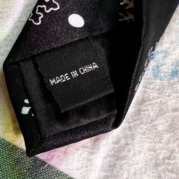 Vintage Christmas Necktie 👔 - Picture 3 of 4